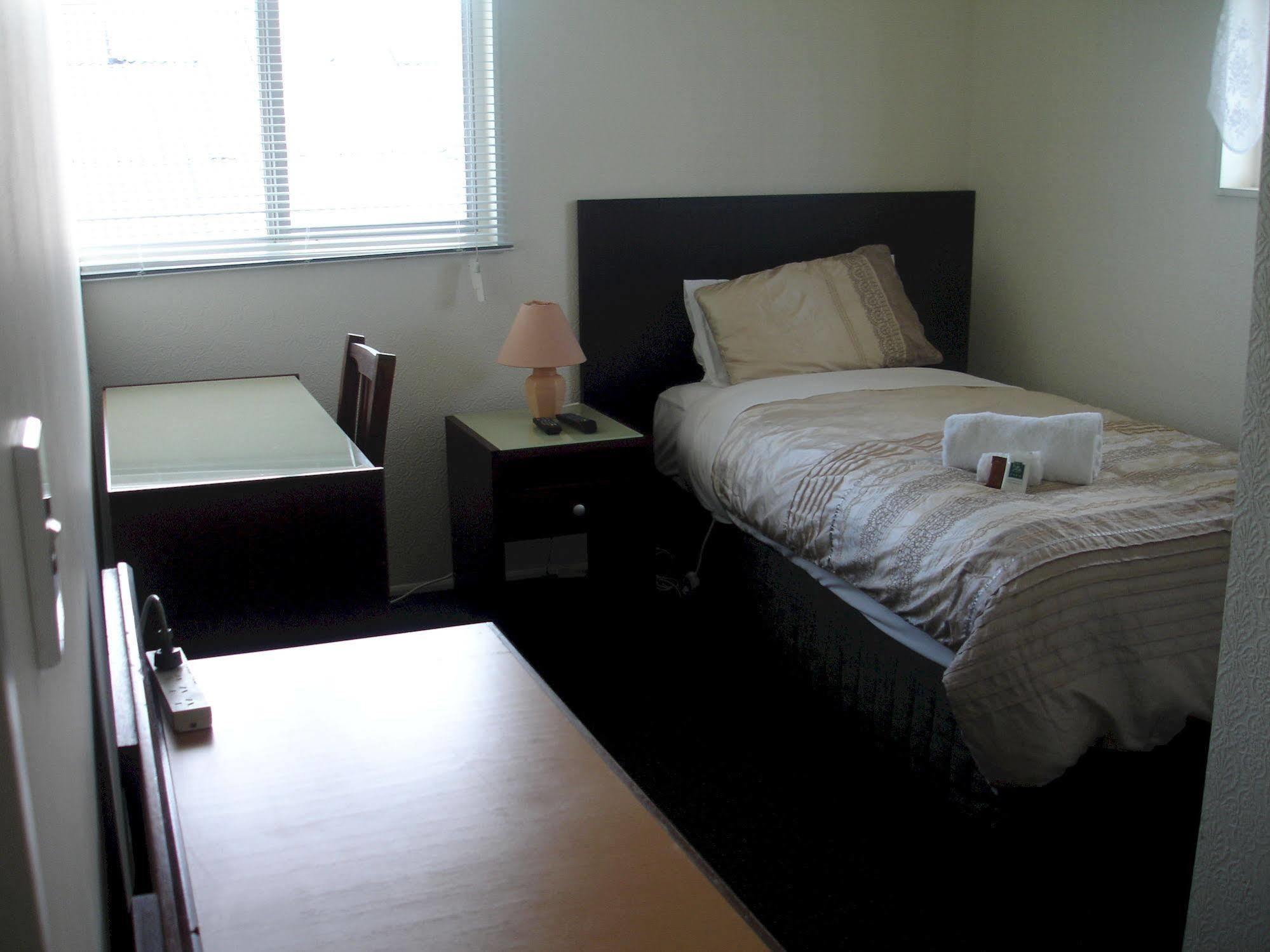 Achilles Motel Christchurch Bagian luar foto