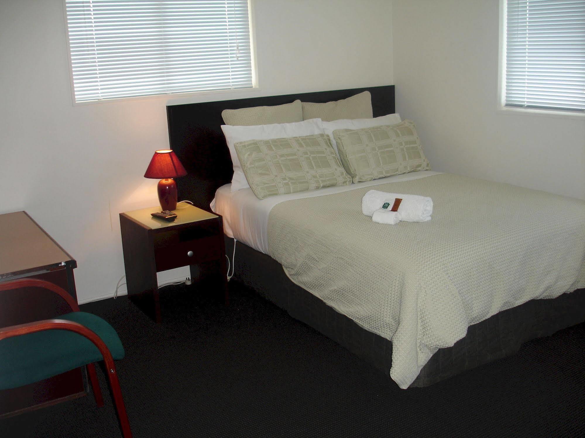 Achilles Motel Christchurch Bagian luar foto